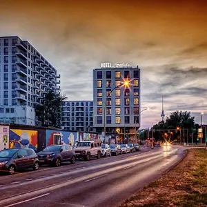 Hotel Schulz At The East Side Gallery, Berlin